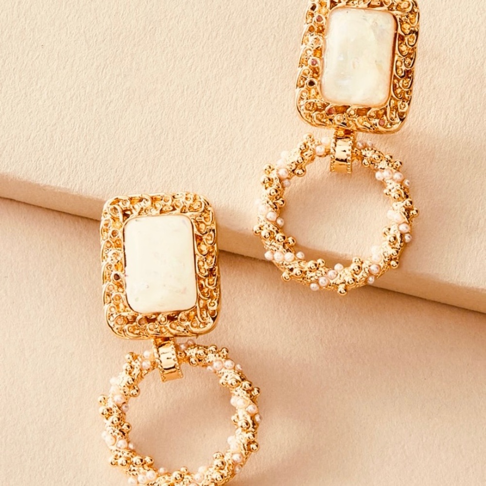 Woman’s earrings